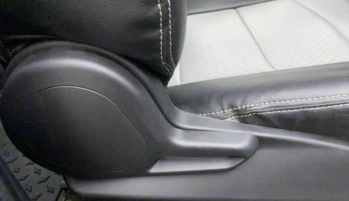 2022 Tata Tiago XT PETROL, Petrol, Manual, 17,981 km, Driver Side Adjustment Panel