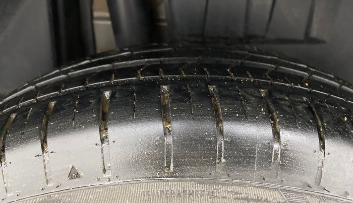 2022 Maruti Dzire ZXI Plus, Petrol, Manual, 11,425 km, Right Rear Tyre Tread