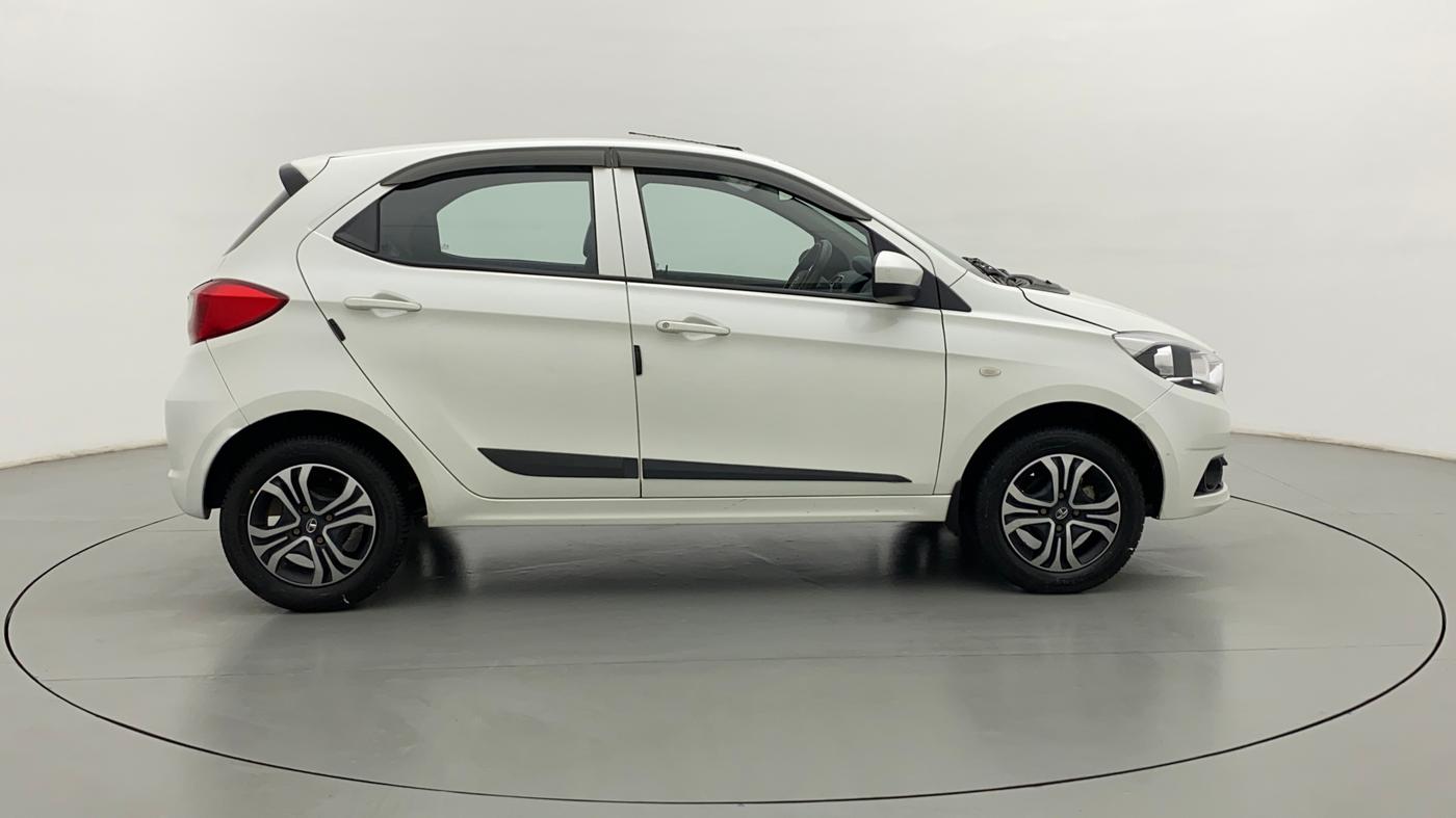 2019 Tata Tiago XZ 1.2 REVOTRON, Petrol, Manual, 31,539 km, Right Side View