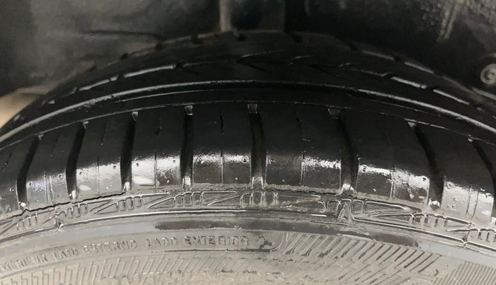 2014 Toyota Etios G, Petrol, Manual, 26,781 km, Right Rear Tyre Tread