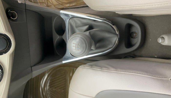 2014 Toyota Etios G, Petrol, Manual, 26,781 km, Gear Lever