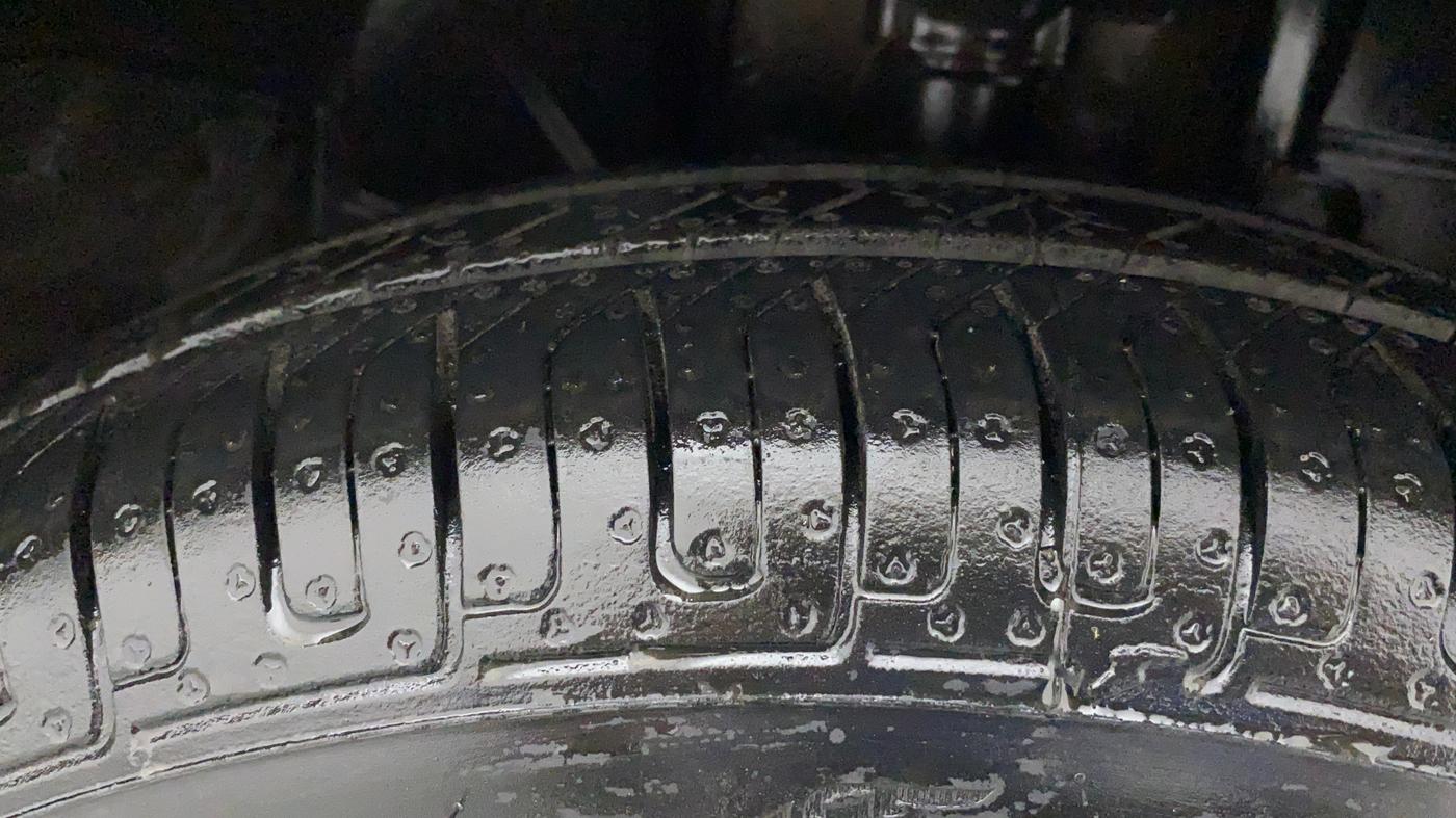 2019 Datsun Redi Go T (O), Petrol, Manual, 68,933 km, Right Front Tyre Tread