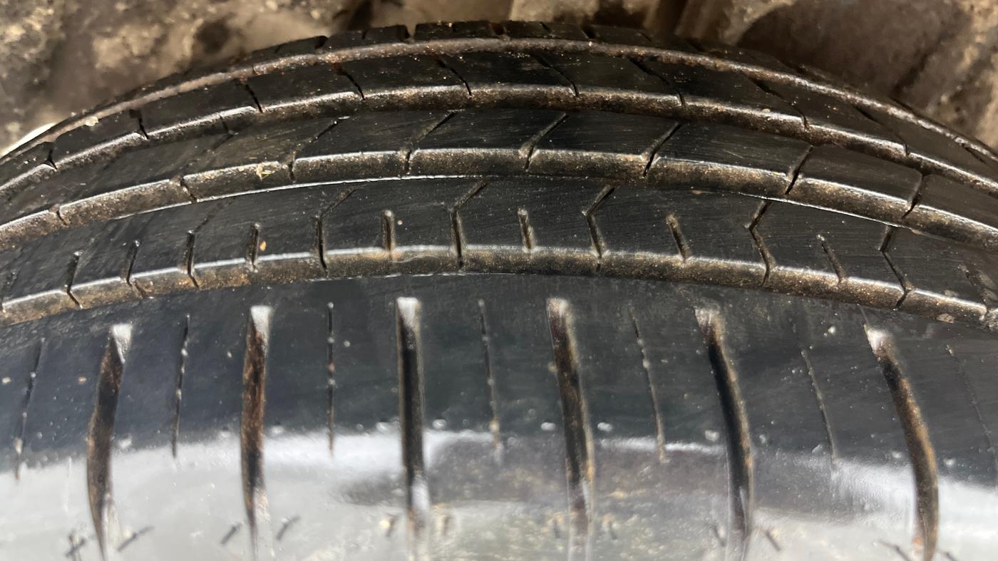 2025 Maruti Baleno ALPHA 1.2 AGS, Petrol, Automatic, 32,461 km, Right Rear Tyre Tread