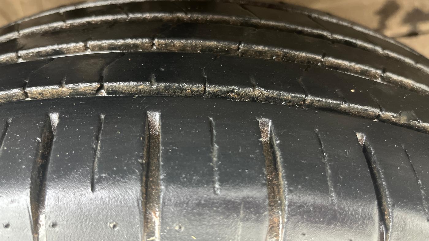 2025 Maruti Baleno ALPHA 1.2 AGS, Petrol, Automatic, 32,461 km, Right Front Tyre Tread
