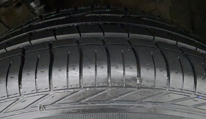 2020 Maruti S Cross ZETA SHVS PETROL, Petrol, Manual, 47,486 km, Right Front Tyre Tread