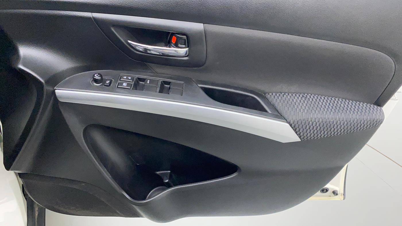 2020 Maruti S Cross ZETA SHVS PETROL, Petrol, Manual, 47,486 km, Driver Side Door Panels Control