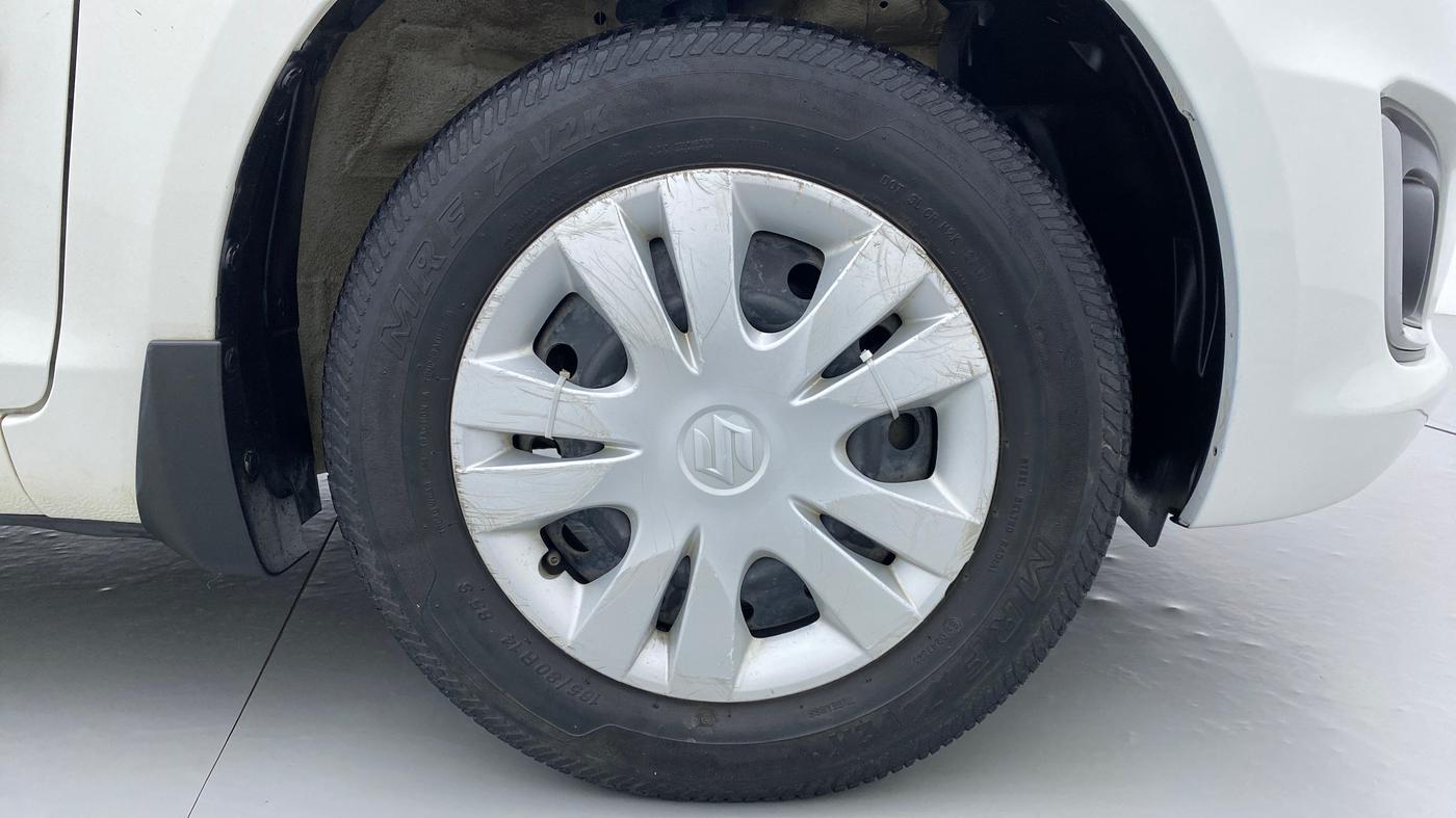 2017 Maruti Swift VXI OPT, Petrol, Manual, 49,951 km, Right Front Wheel