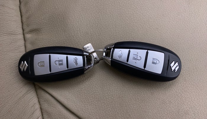 2021 Maruti Ciaz ALPHA  AT 1.5 SHVS PETROL, Petrol, Automatic, 18,414 km, Key Close Up