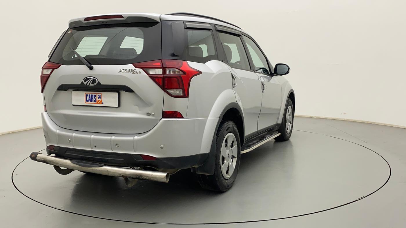 2018 Mahindra XUV500 W7, Diesel, Manual, 96,267 km, Right Back Diagonal
