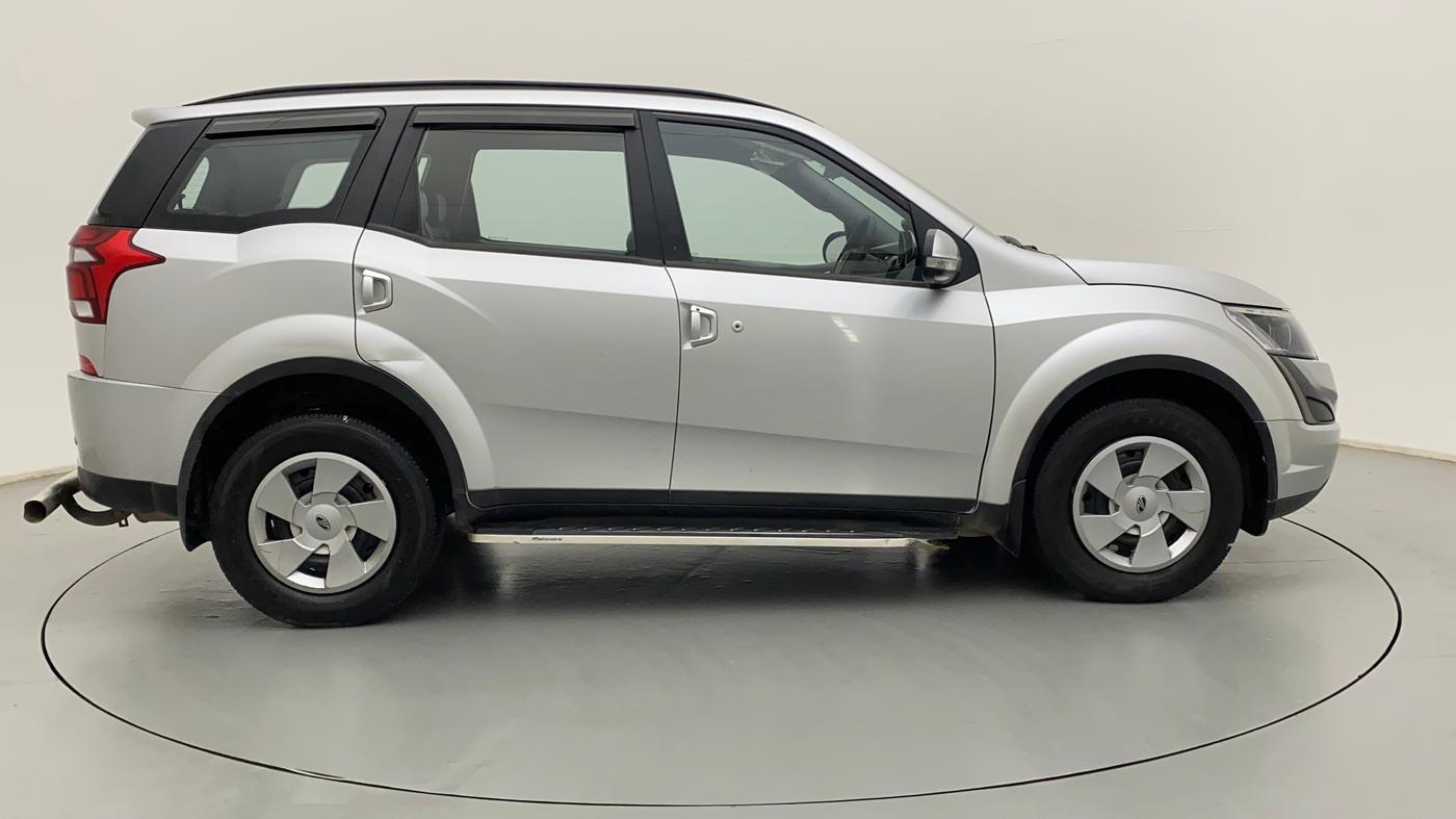 2018 Mahindra XUV500 W7, Diesel, Manual, 96,267 km, Right Side View