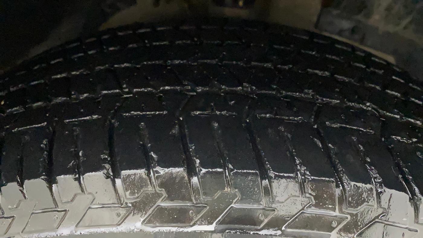 2018 Mahindra XUV500 W7, Diesel, Manual, 96,267 km, Right Front Tyre Tread