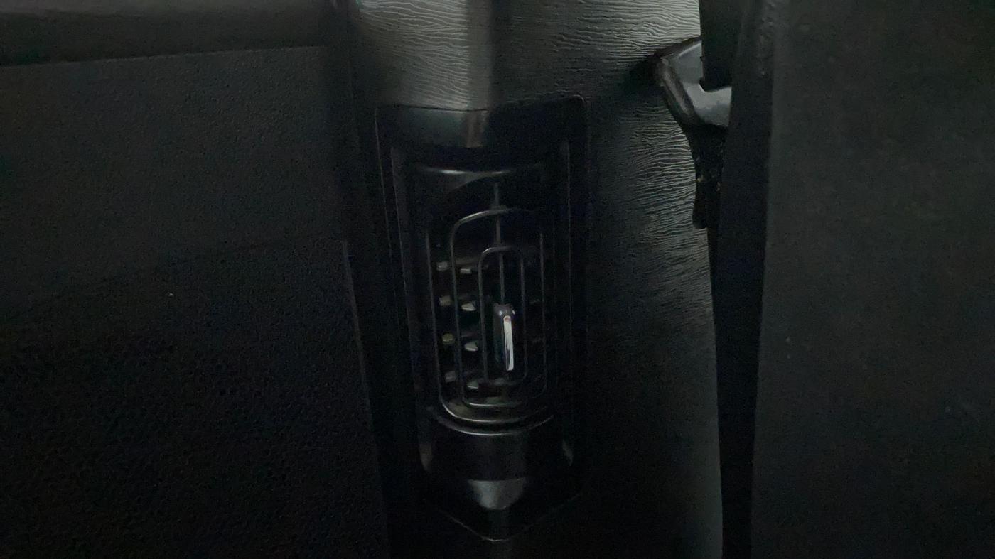 2018 Mahindra XUV500 W7, Diesel, Manual, 96,267 km, Rear AC Vents