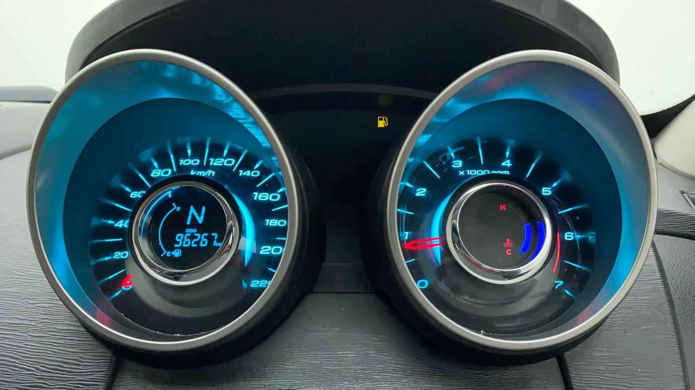 2018 Mahindra XUV500 W7, Diesel, Manual, 96,267 km, Odometer Image