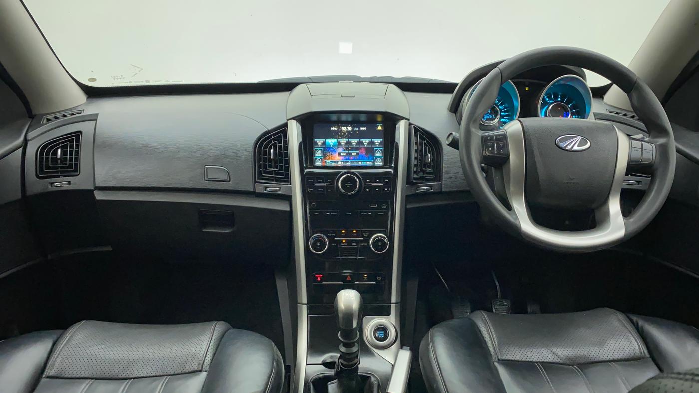 2018 Mahindra XUV500 W7, Diesel, Manual, 96,267 km, Dashboard