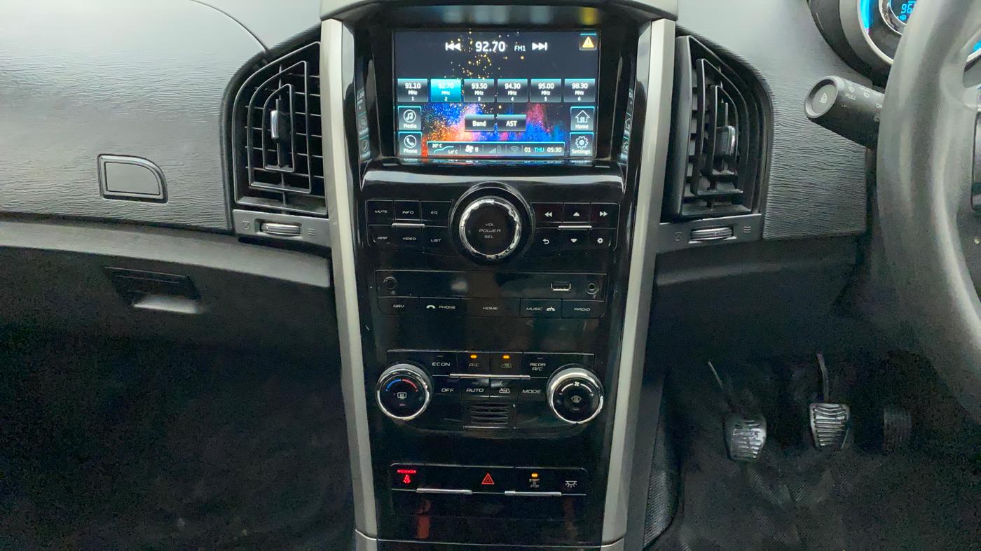 2018 Mahindra XUV500 W7, Diesel, Manual, 96,267 km, Air Conditioner