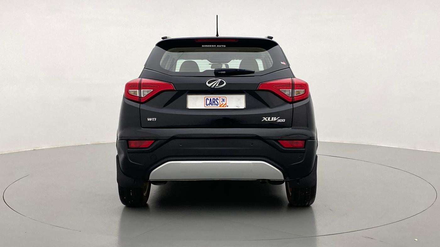 2021 Mahindra XUV300 W8 DIESEL MT, Diesel, Manual, 9,263 km, Back/Rear