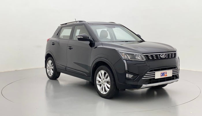 2021 Mahindra XUV300 W8 DIESEL MT, Diesel, Manual, 9,263 km, Right Front Diagonal