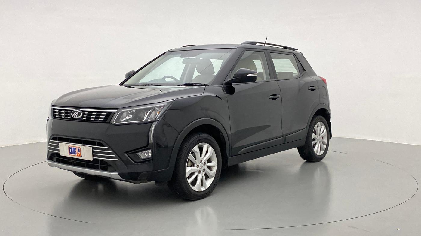 2021 Mahindra XUV300 W8 DIESEL MT, Diesel, Manual, 9,263 km, Left Front Diagonal