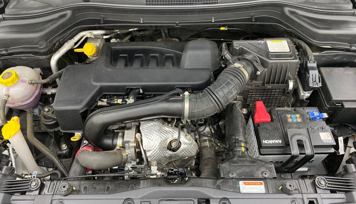 2021 Mahindra XUV300 W8 DIESEL MT, Diesel, Manual, 9,263 km, Open Bonet