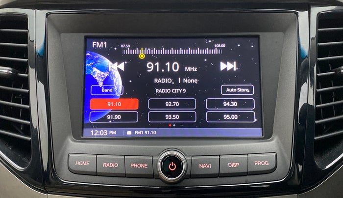 2021 Mahindra XUV300 W8 DIESEL MT, Diesel, Manual, 9,263 km, Infotainment System