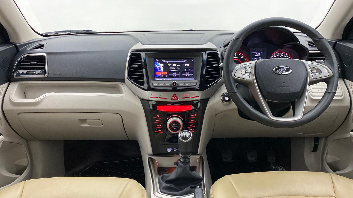 2021 Mahindra XUV300 W8 DIESEL MT, Diesel, Manual, 9,263 km, Dashboard