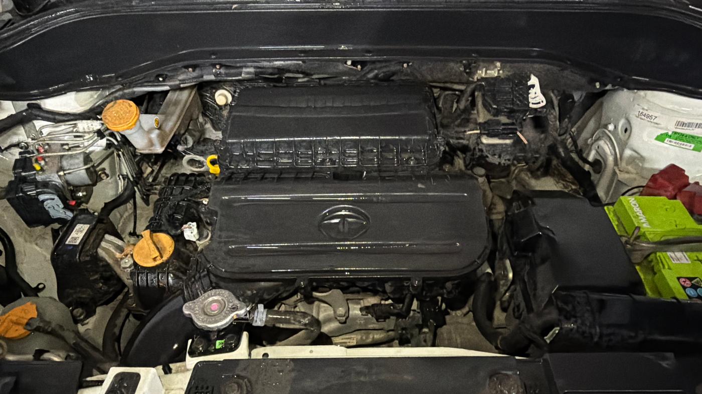 2022 Tata PUNCH CREATIVE  AMT, Petrol, Automatic, 37,616 km, Engine View