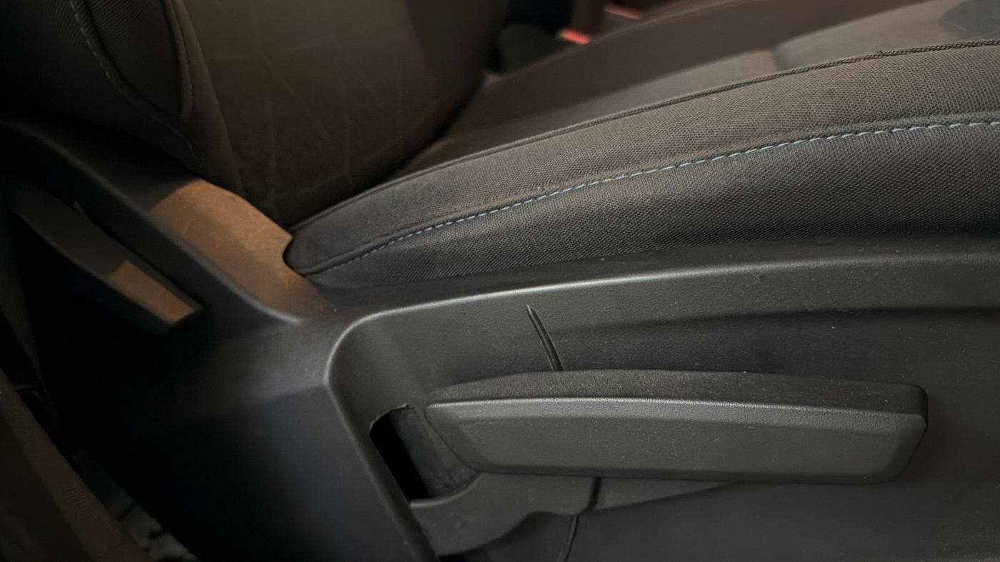 2022 Tata PUNCH CREATIVE  AMT, Petrol, Automatic, 37,616 km, Driver Side Adjustment Panel