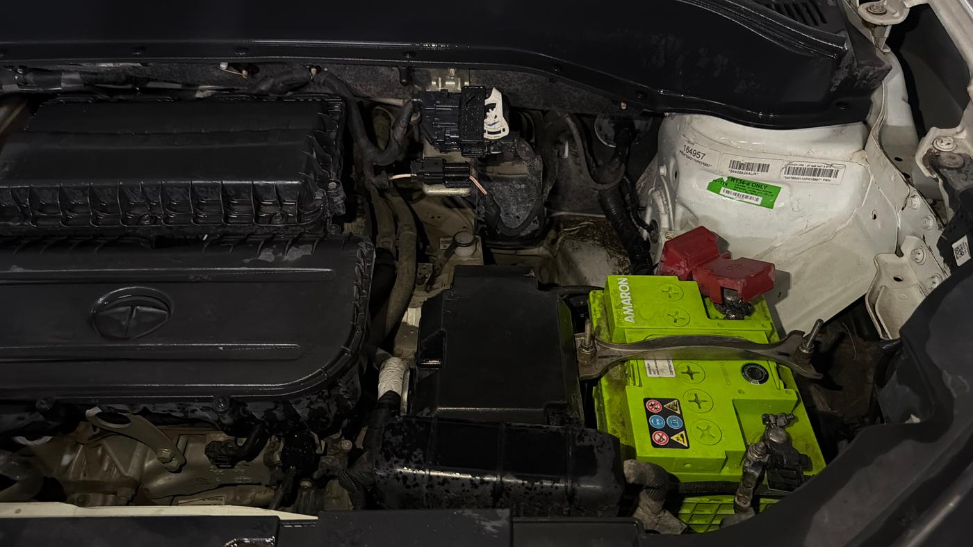 2022 Tata PUNCH CREATIVE  AMT, Petrol, Automatic, 37,616 km, Engine View - Left