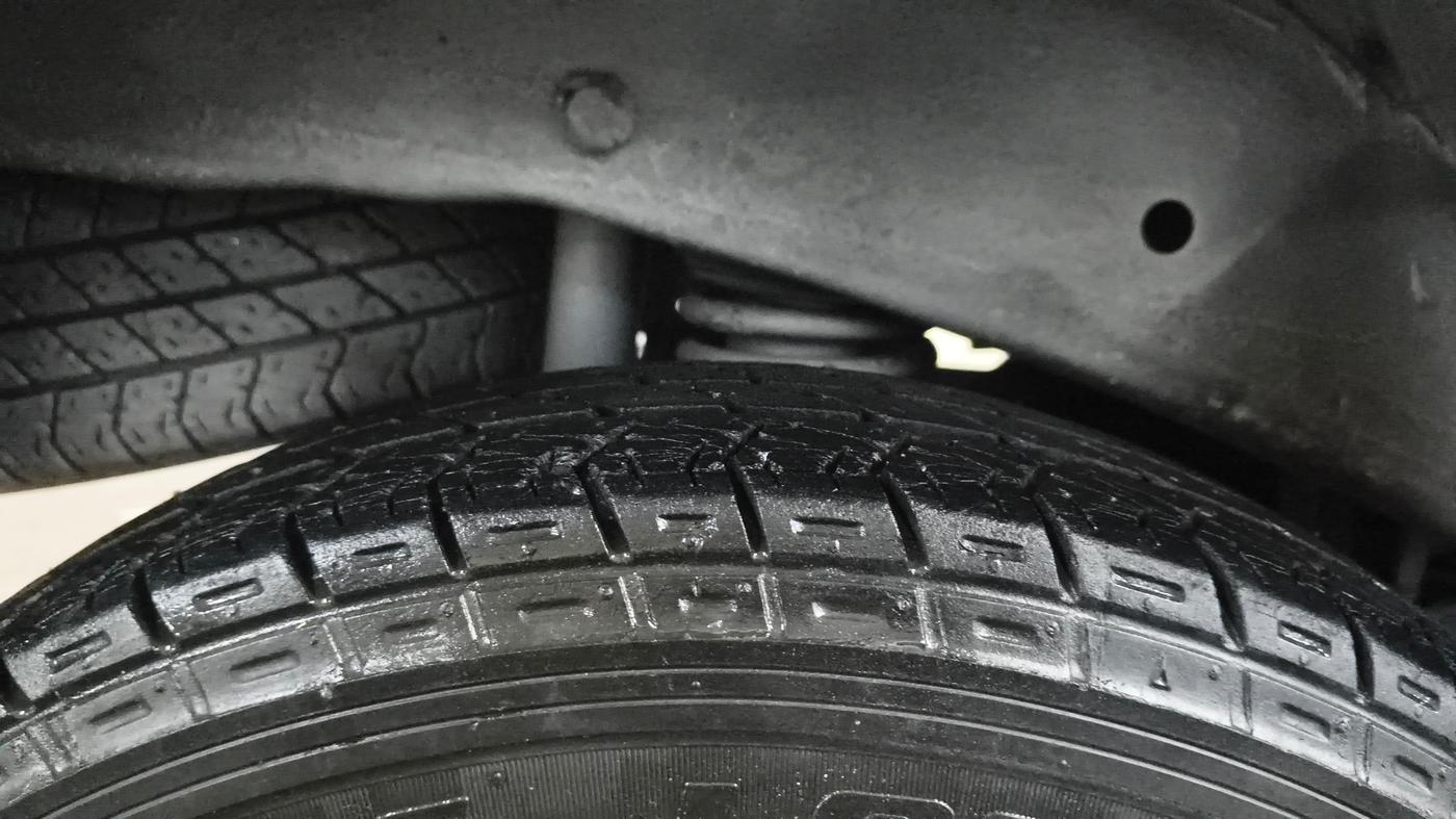 2016 Maruti Eeco 5 STR WITH A/C+HTR, Petrol, Manual, 45,085 km, Right Rear Tyre Tread