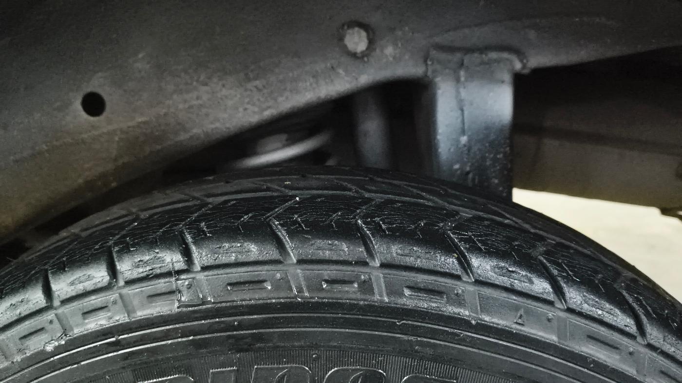 2016 Maruti Eeco 5 STR WITH A/C+HTR, Petrol, Manual, 45,085 km, Left Rear Tyre Tread