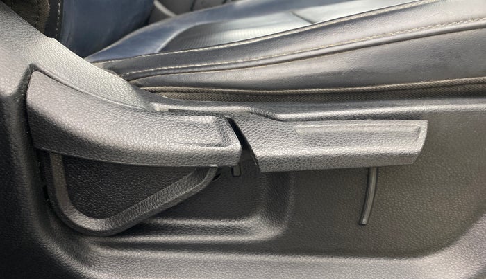 2023 KIA CARENS PREMIUM 1.5 DIESEL IMT 7 STR, Diesel, Manual, 74,201 km, Driver Side Adjustment Panel