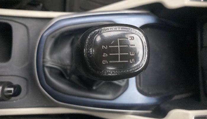 2023 KIA CARENS PREMIUM 1.5 DIESEL IMT 7 STR, Diesel, Manual, 74,201 km, Gear Lever