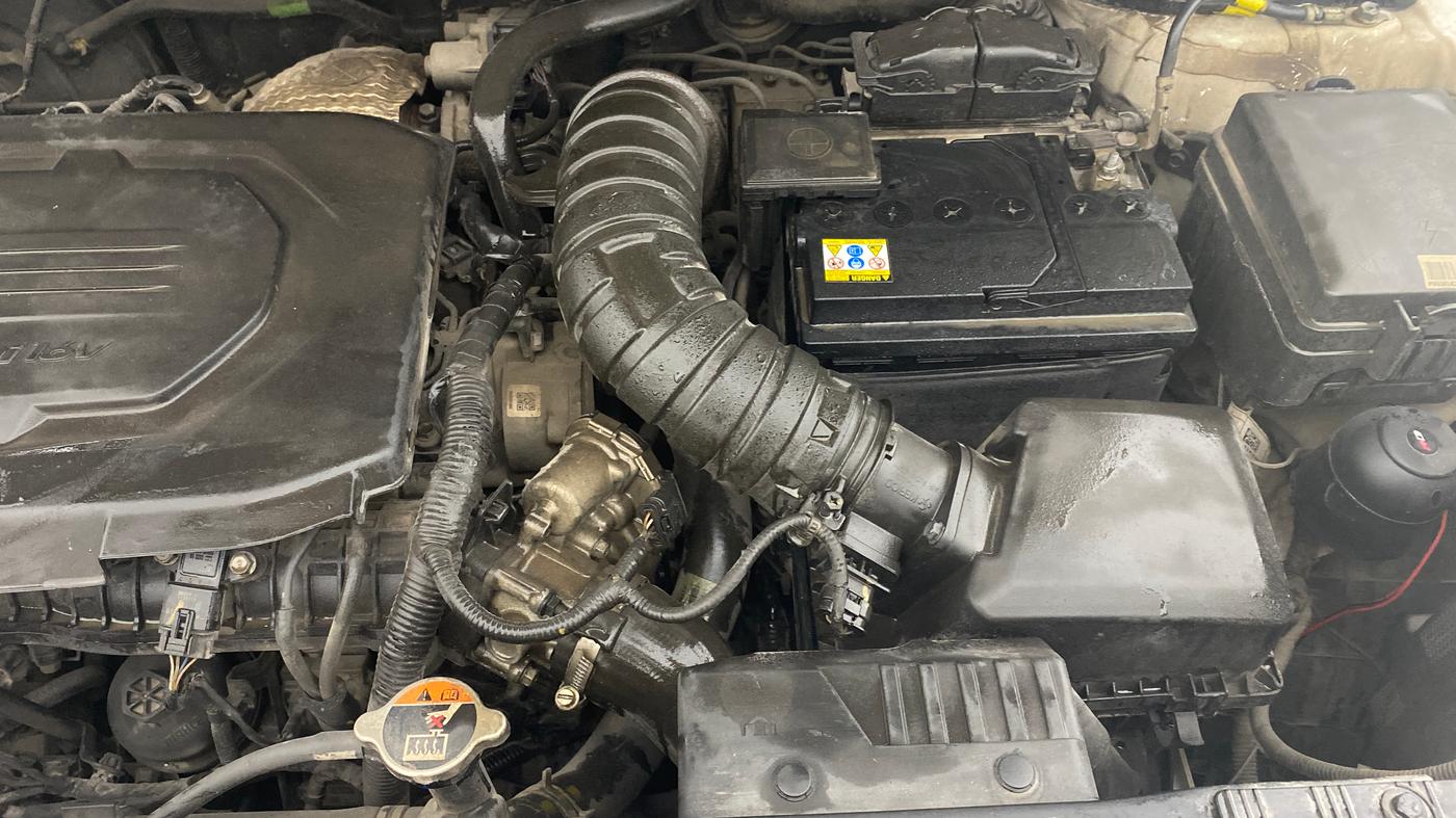 2023 KIA CARENS PREMIUM 1.5 DIESEL IMT 7 STR, Diesel, Manual, 74,201 km, Engine View - Left