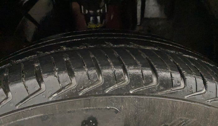 2018 Renault Kwid RXT 0.8 (O), Petrol, Manual, 76,151 km, Right Front Tyre Tread