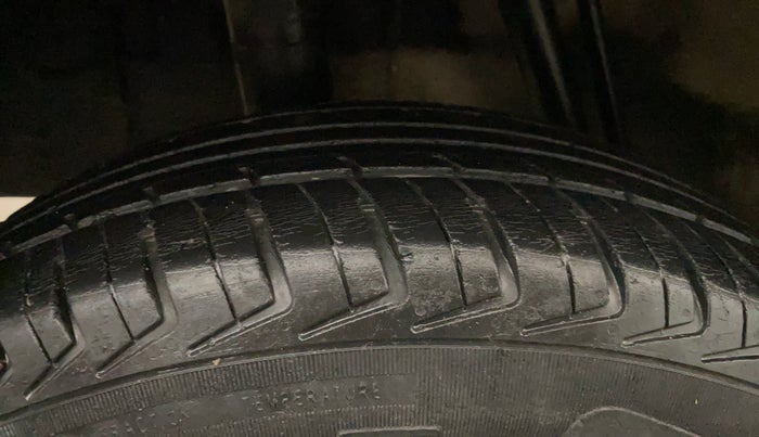 2018 Renault Kwid RXT 0.8 (O), Petrol, Manual, 76,151 km, Right Rear Tyre Tread