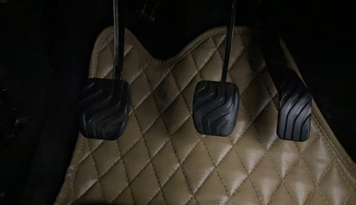 2018 Renault Kwid RXT 0.8 (O), Petrol, Manual, 76,151 km, Pedals