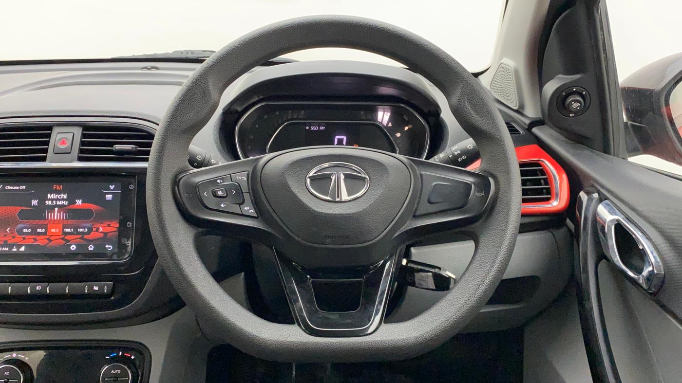 2020 Tata Tiago XZ PLUS DUAL TONE PETROL, Petrol, Manual, 16,162 km, Steering Wheel Close Up