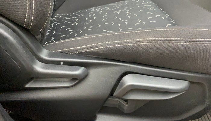 2020 Tata Tiago XZ PLUS DUAL TONE PETROL, Petrol, Manual, 16,162 km, Driver Side Adjustment Panel