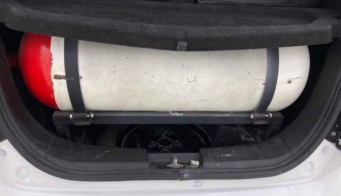 2016 Maruti Wagon R 1.0 VXI, CNG, Manual, 56,424 km, Boot Inside