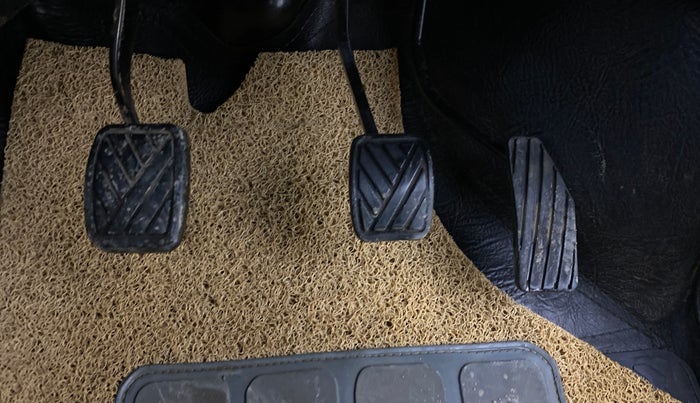 2016 Maruti Wagon R 1.0 VXI, CNG, Manual, 56,424 km, Pedals