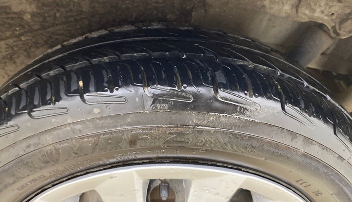 2016 Maruti Wagon R 1.0 VXI, CNG, Manual, 56,424 km, Left Rear Tyre Tread