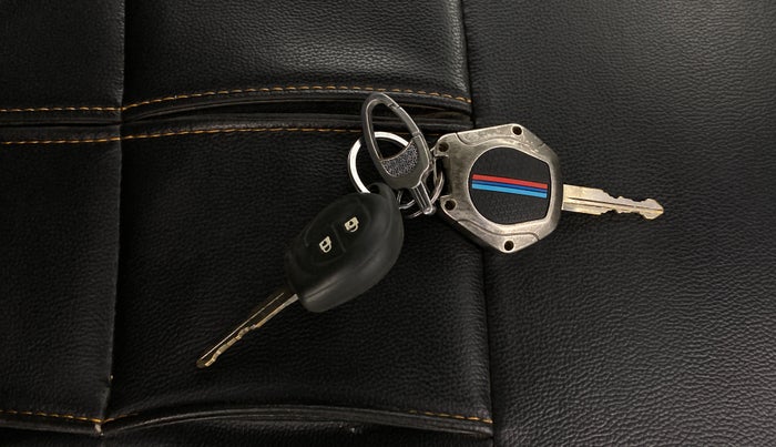 2016 Maruti Wagon R 1.0 VXI, CNG, Manual, 56,424 km, Key Close Up