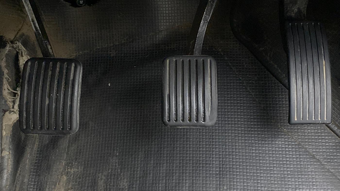2020 Hyundai AURA S 1.2 CNG, CNG, Manual, 80,065 km, Pedals