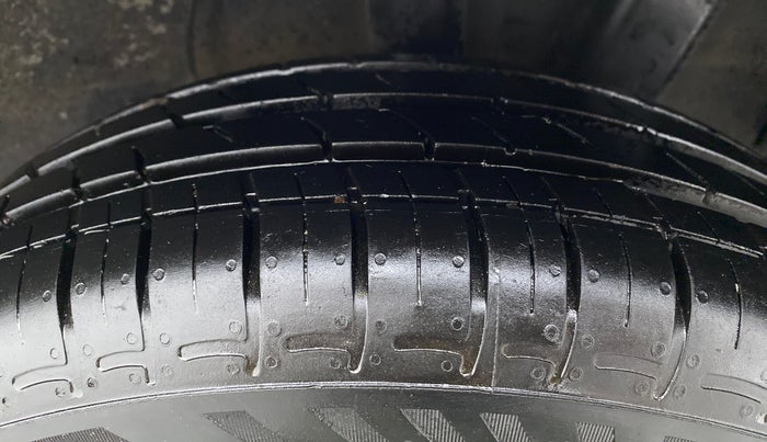 2020 Hyundai AURA S 1.2 CNG, CNG, Manual, 80,065 km, Left Rear Tyre Tread