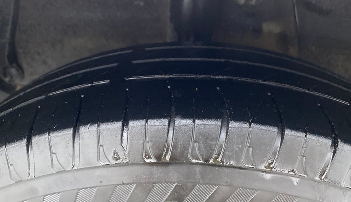 2020 Hyundai AURA S 1.2 CNG, CNG, Manual, 80,065 km, Right Rear Tyre Tread