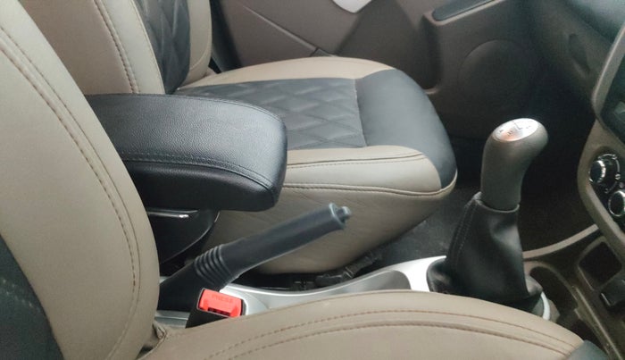 2019 Renault Duster RXS PETROL, Petrol, Manual, 20,401 km, Gear Lever