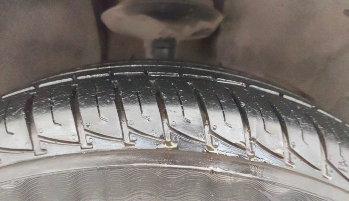 2019 Renault Duster RXS PETROL, Petrol, Manual, 20,401 km, Right Front Tyre Tread