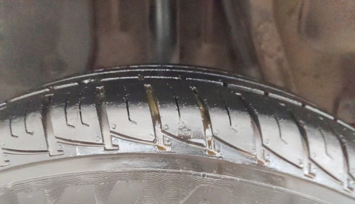 2019 Renault Duster RXS PETROL, Petrol, Manual, 20,401 km, Right Rear Tyre Tread