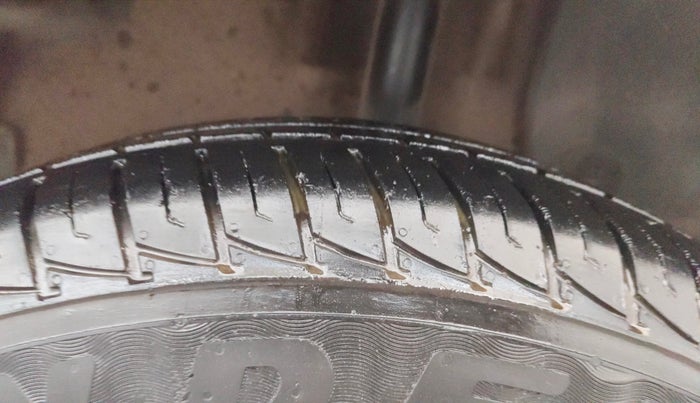 2019 Renault Duster RXS PETROL, Petrol, Manual, 20,401 km, Left Rear Tyre Tread