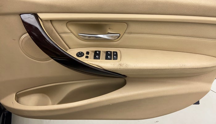 2015 BMW 3 Series 320D LUXURYLINE, Diesel, Automatic, 64,563 km, Driver Side Door Panels Controls